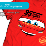 Miniatura ilustrativa de guía sobre impresión DTF en playeras, con ejemplo de camiseta personalizada y formatos de diseño descargables